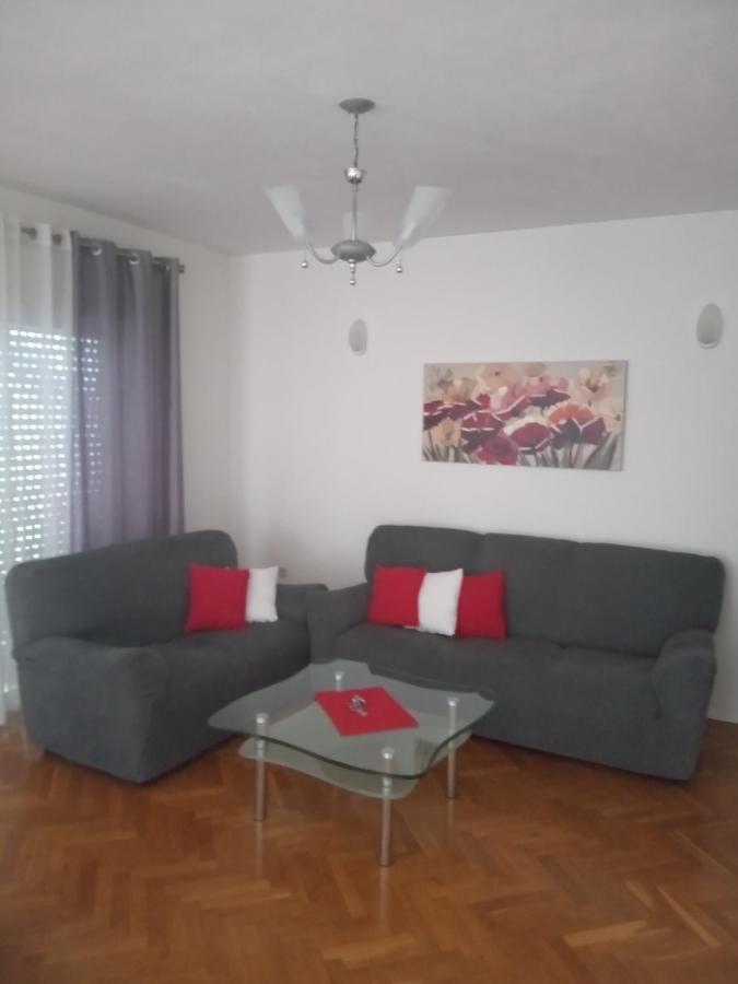 Apartman Teklic Kastela Luaran gambar