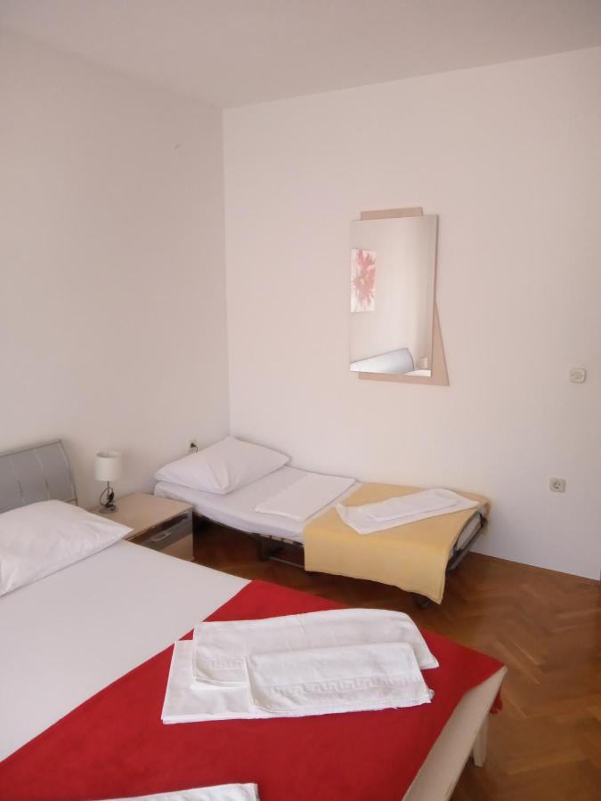 Apartman Teklic Kastela Luaran gambar