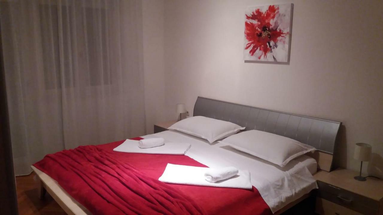 Apartman Teklic Kastela Luaran gambar