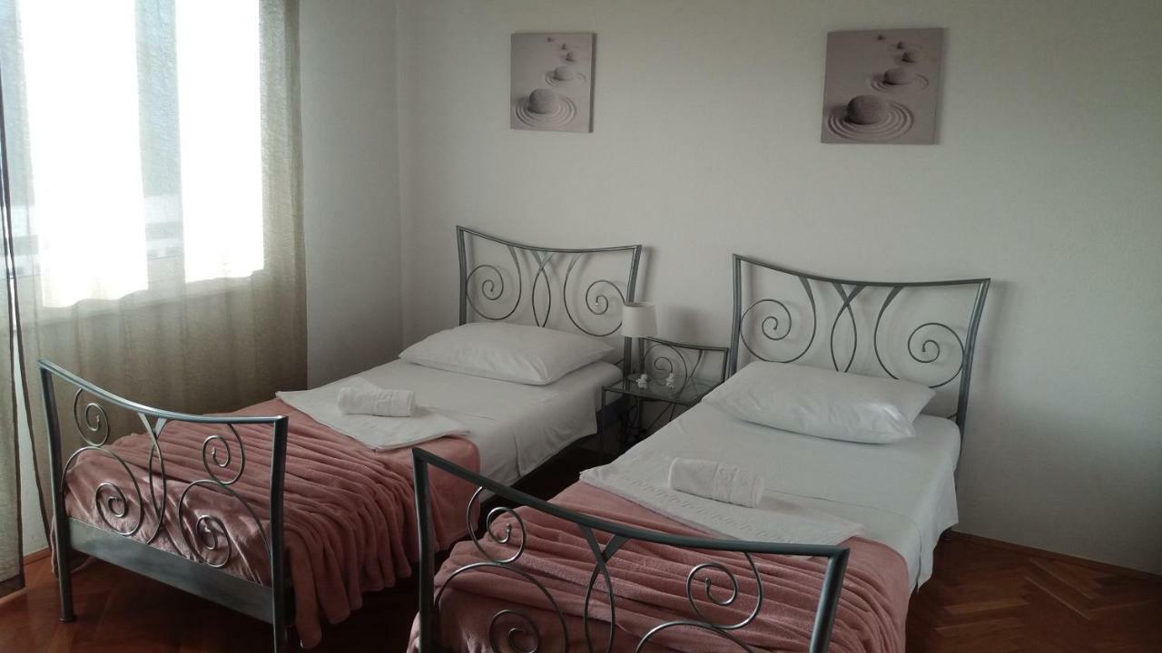Apartman Teklic Kastela Luaran gambar